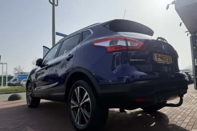 Nissan Qashqai (2015) thumbnail 4