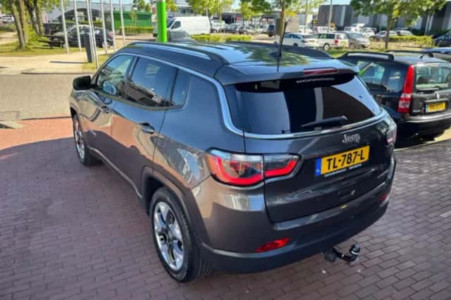 Jeep Compass (2018) thumbnail 4
