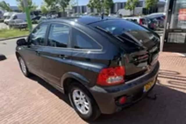 SsangYong Actyon (2008) thumbnail 2