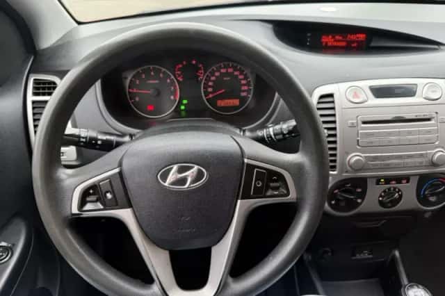 Hyundai i20 (2009) thumbnail 4
