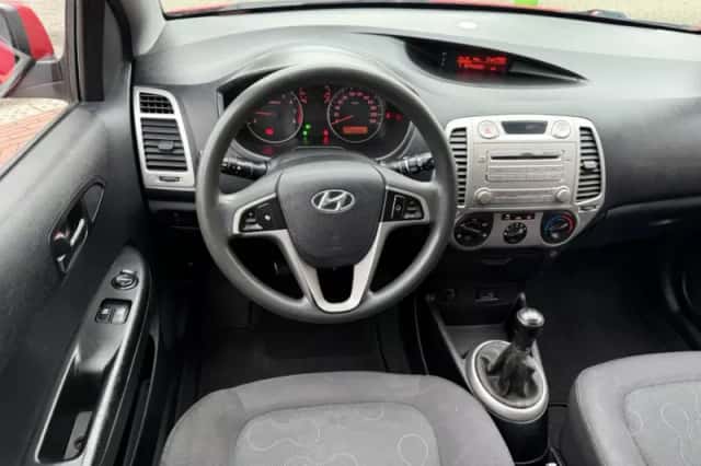 Hyundai i20 (2009) thumbnail 6