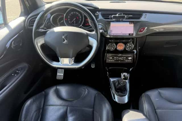 Citroën DS3 (2011) thumbnail 4