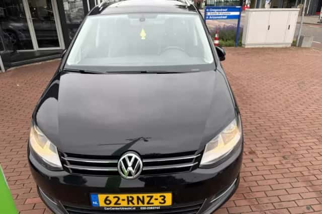 Volkswagen Sharan (2011) thumbnail 5