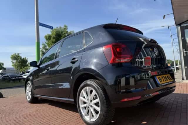 Volkswagen Polo (2016) thumbnail 3