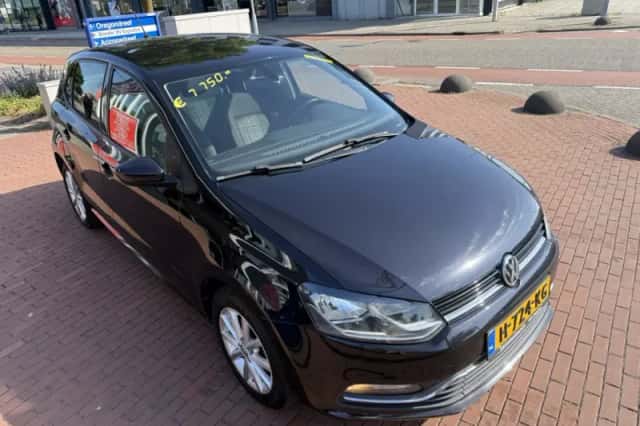 Volkswagen Polo (2016) thumbnail 6