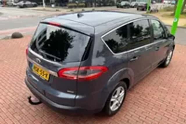 Ford S-Max (2012) thumbnail 2