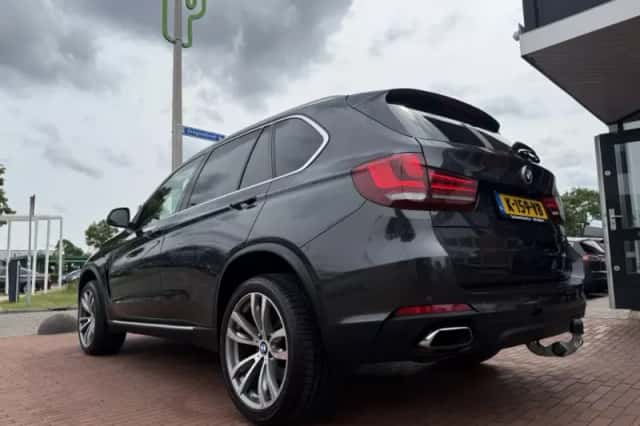 BMW X5 (2017) thumbnail 3