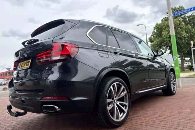 BMW X5 (2017) thumbnail 4