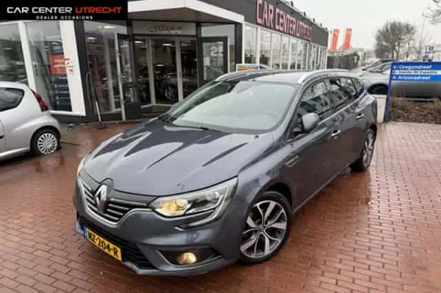 Opel Astra (2016) thumbnail 3