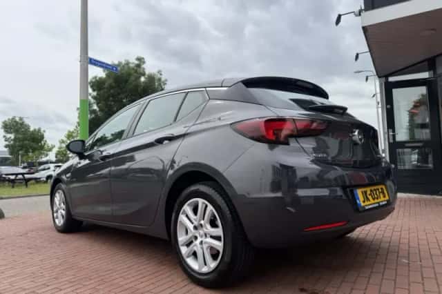Opel Astra (2016) thumbnail 6