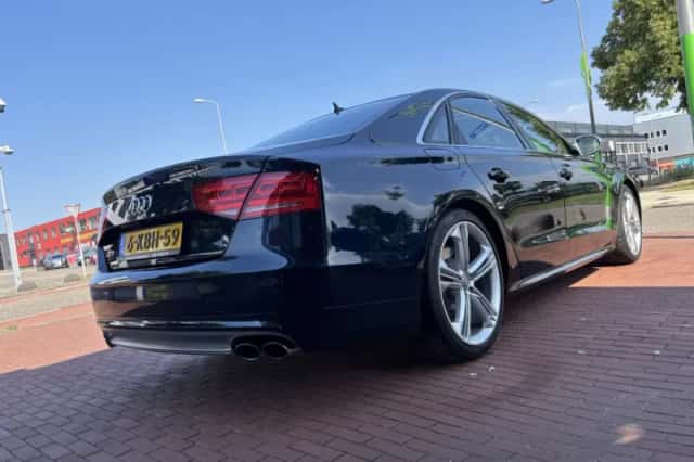 Audi S8 (2013) thumbnail 3