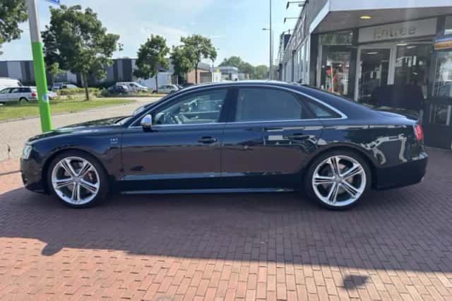 Audi S8 (2013) thumbnail 5
