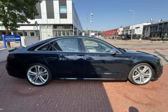 Audi S8 (2013) thumbnail 6