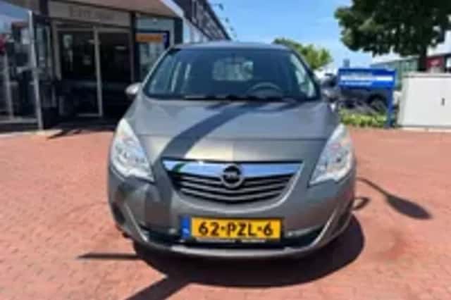 Opel Meriva (2011) thumbnail 2