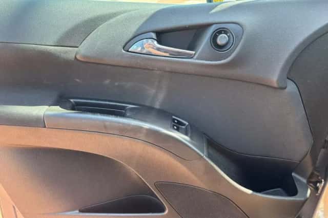 Opel Meriva (2011) thumbnail 6