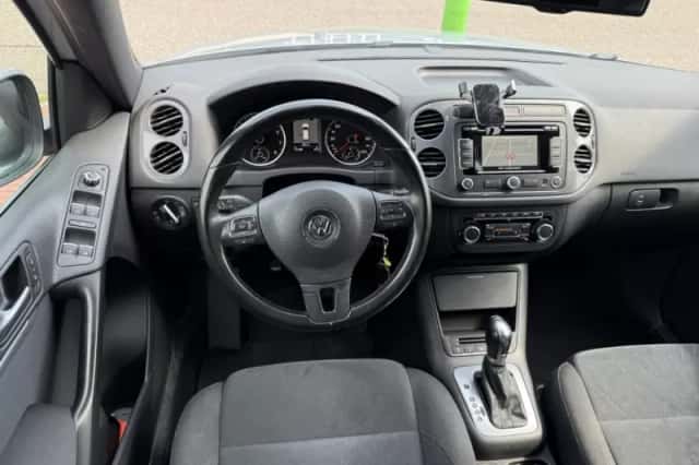 Volkswagen Tiguan (2014) thumbnail 2