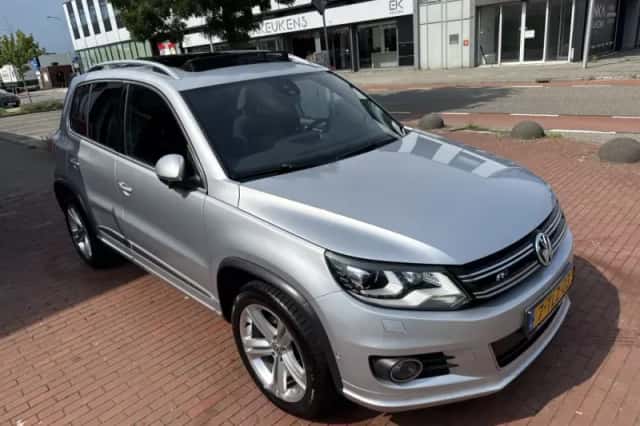 Volkswagen Tiguan (2014) thumbnail 6
