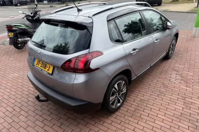 Peugeot 2008 (2016) thumbnail 4
