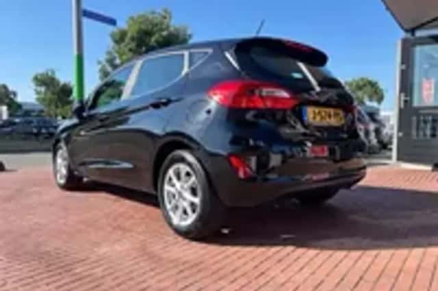 Ford Fiesta (2020) thumbnail 2