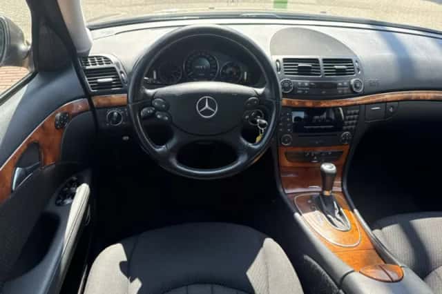 Mercedes-Benz E-Klasse (2006) thumbnail 2