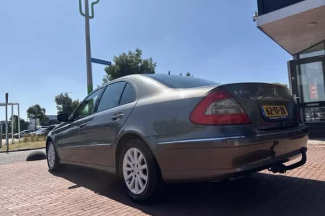 Mercedes-Benz E-Klasse (2006) thumbnail 3