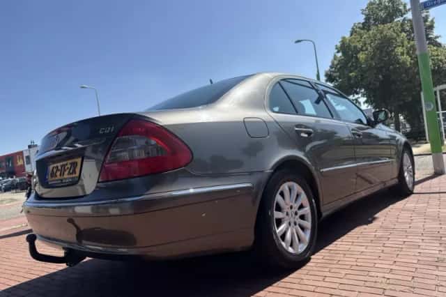 Mercedes-Benz E-Klasse (2006) thumbnail 4