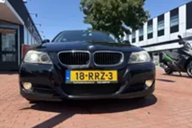 BMW 3-Serie (2011) thumbnail 2