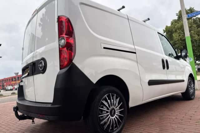 Opel Combo (2018) thumbnail 4