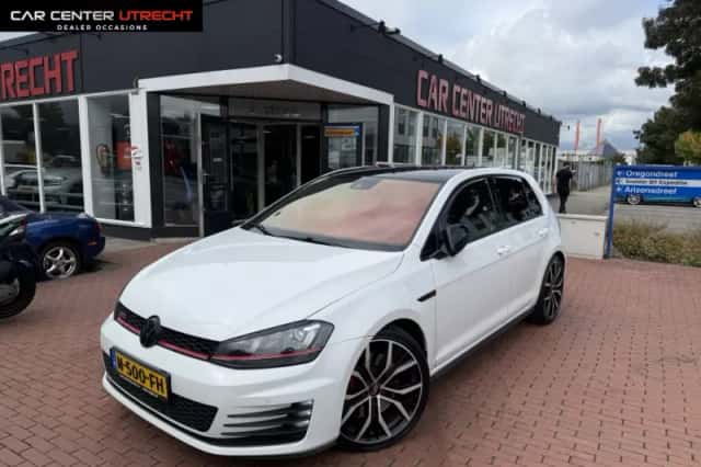 Volkswagen Golf (2013) thumbnail 1