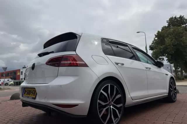 Volkswagen Golf (2013) thumbnail 4
