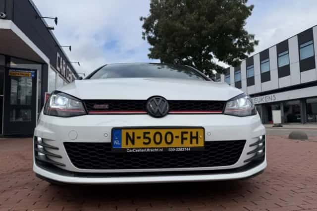 Volkswagen Golf (2013) thumbnail 5
