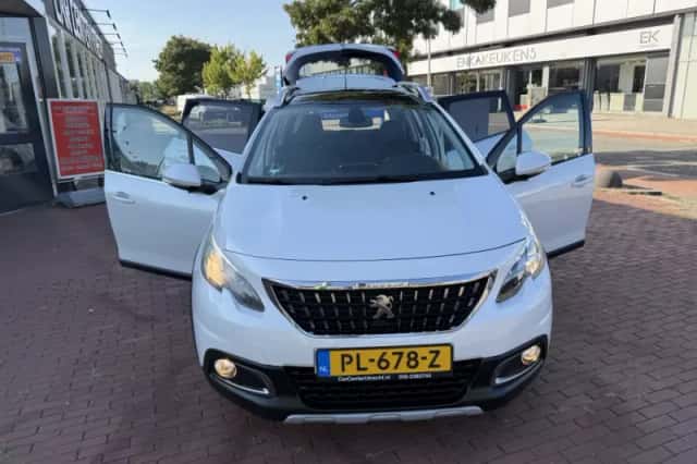 Peugeot 2008 (2017) thumbnail 4