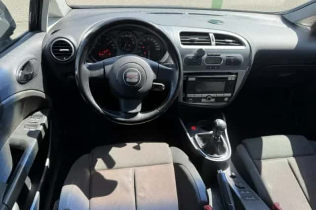 SEAT Leon (2005) thumbnail 3