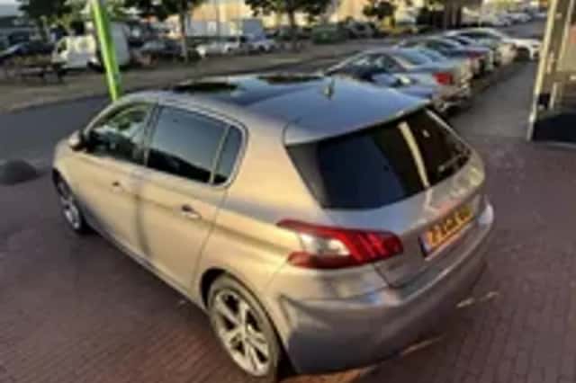 Peugeot 308 (2014) thumbnail 2