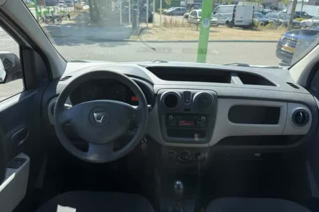 Dacia Dokker (2014) thumbnail 2
