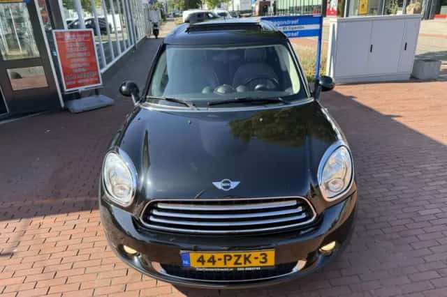 MINI Countryman (2011) thumbnail 5