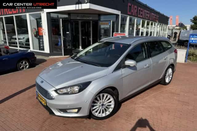 Ford Focus (2015) thumbnail 1
