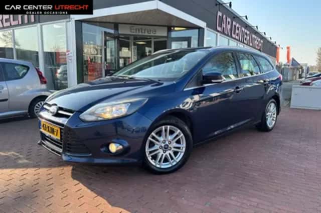 Ford Focus (2015) thumbnail 3
