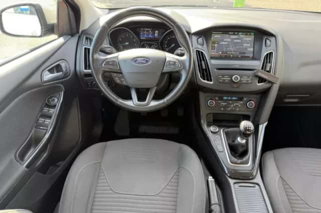 Ford Focus (2015) thumbnail 5