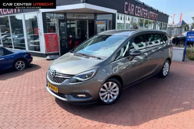 Opel Zafira (2018) thumbnail 1
