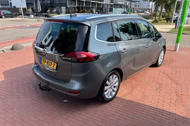 Opel Zafira (2018) thumbnail 4