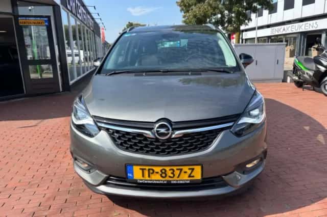 Opel Zafira (2018) thumbnail 6