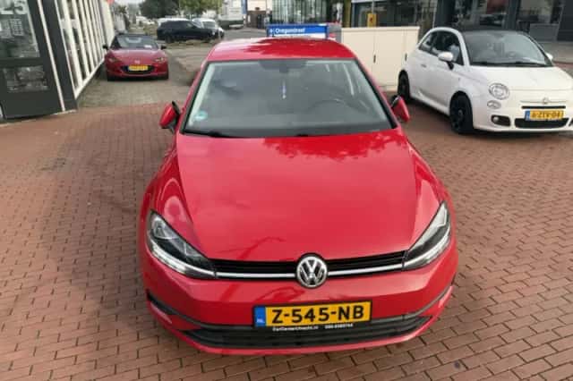 Volkswagen Golf (2019) thumbnail 5