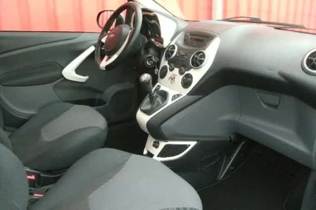 Ford Ka (2010) thumbnail 6