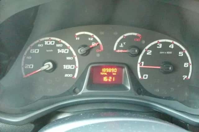 Ford Ka (2011) thumbnail 4