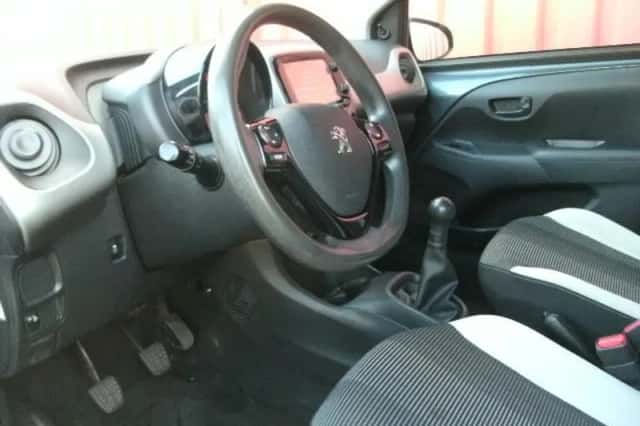 Peugeot 108 (2017) thumbnail 3