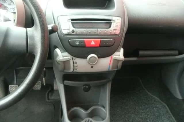 Toyota Aygo (2006) thumbnail 4