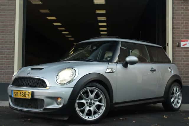 MINI Cooper S (2008) thumbnail 1