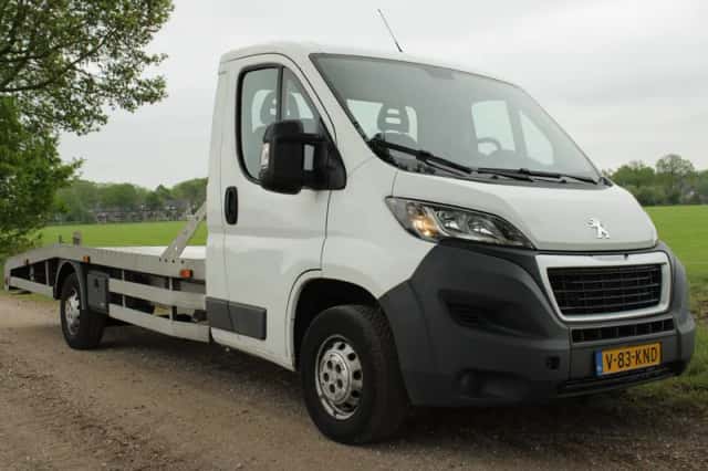 Peugeot Boxer (2018) thumbnail 1