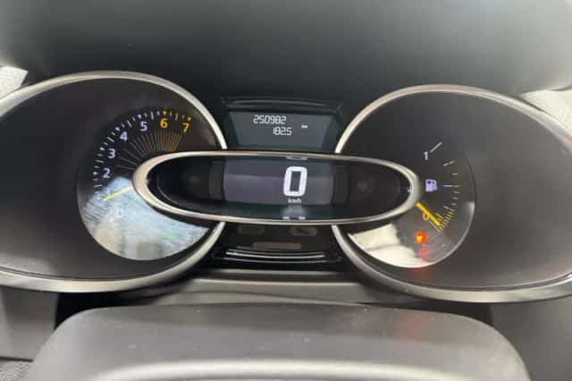 Renault Clio (2016) thumbnail 13